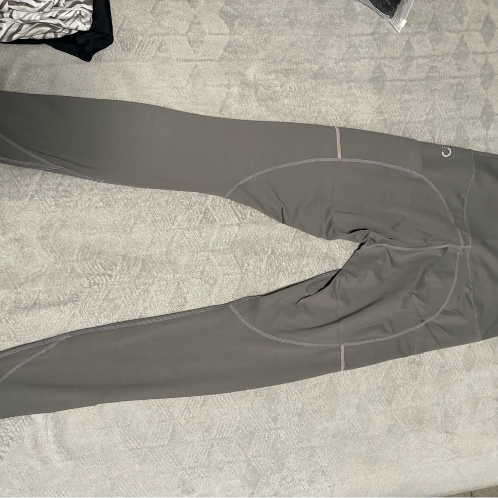 Active wear set - Picture 4 of 4
